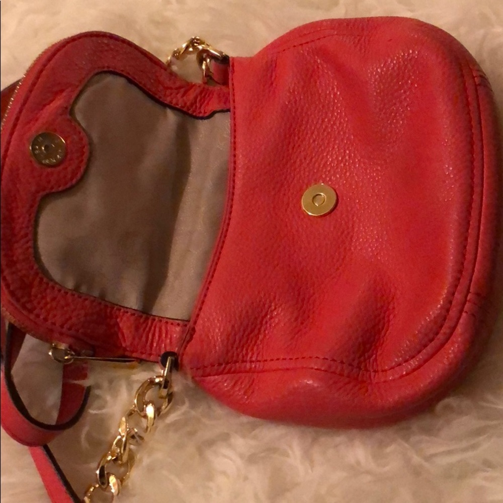 Michael Kors Jet Set Flap Crossbody - Picture 4 of 7